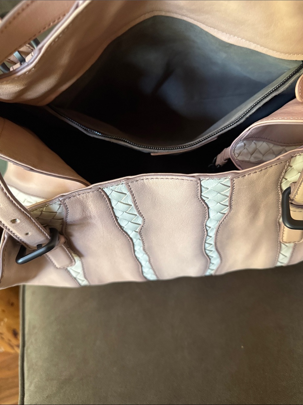 Bottega Veneta Soft Pink Leather Tote Bag with Ivory Braided Trim - Picture 11 of 11